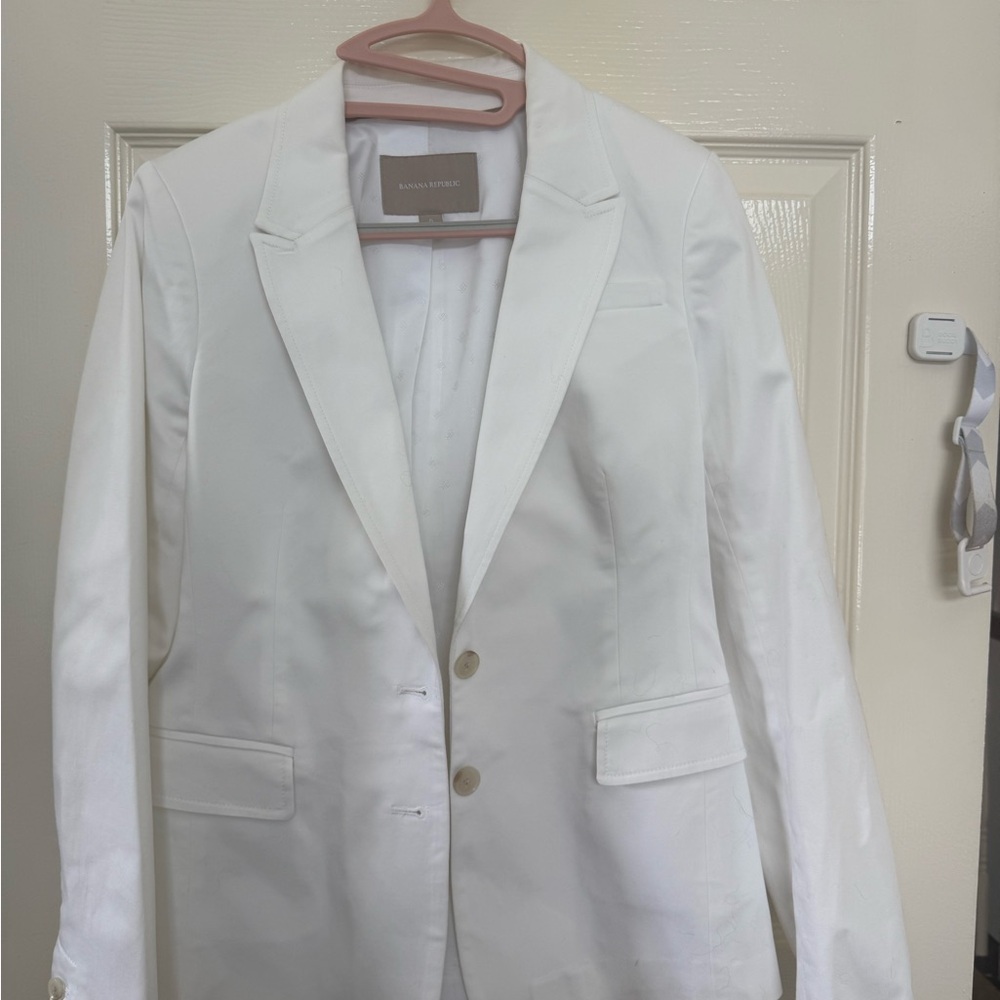 Banana Republic Classic White Blazer
